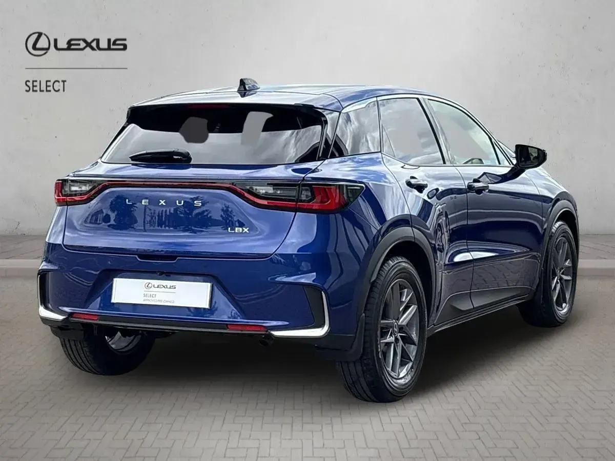 Used Lexus LBX 136 HP (100 kW) 2026 Blue SUV