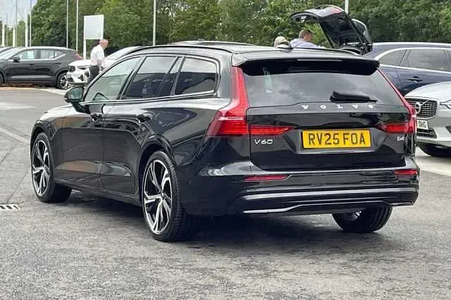 Used Volvo V60 Ultra 194 HP (142 kW) 2025 Black Estate