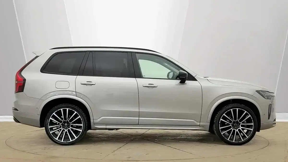 Used Volvo XC90 Ultra 455 HP (334 kW) 2025 Silver SUV
