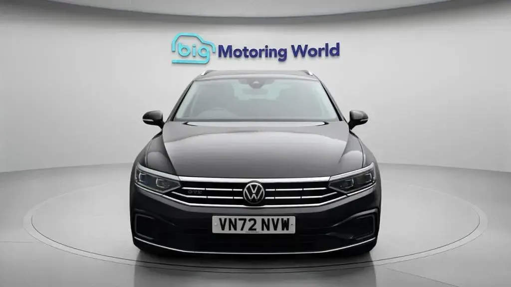 Used VW Passat Advance 218 HP (160 kW) 2022 Grey Estate