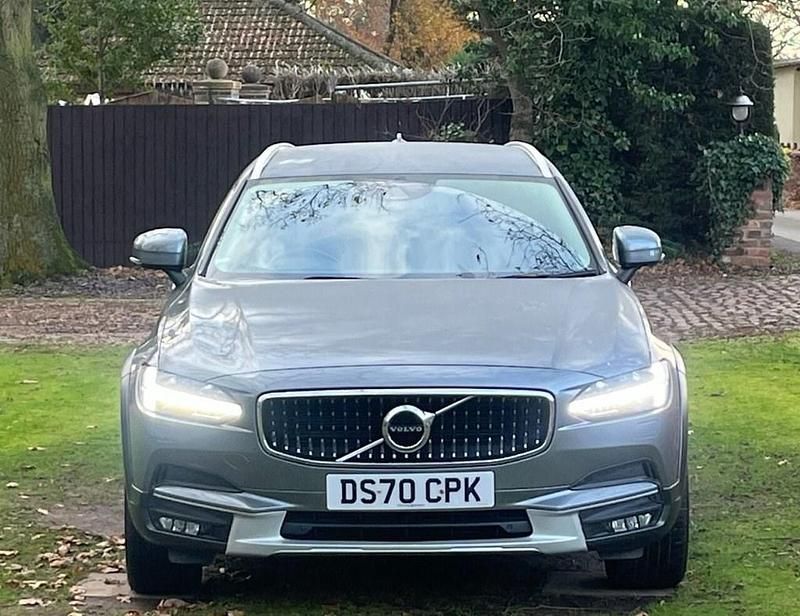 Used Volvo V90 CC Plus 190 HP (139 kW) 2020 Grey Estate