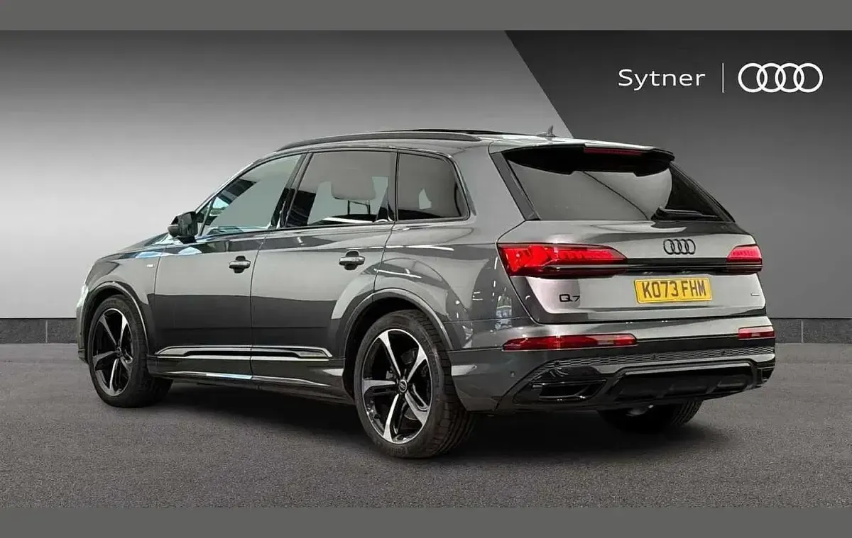 Used Audi Q7 S-Line 281 HP (206 kW) 2024 Grey SUV