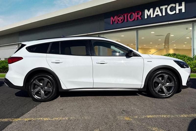 Used Ford Focus Active 2021 White Estate