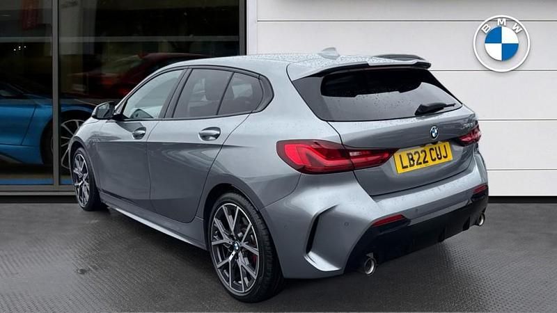 Begagnad BMW 128 Shadowline 261 HK (191 kW) 2022 Grå