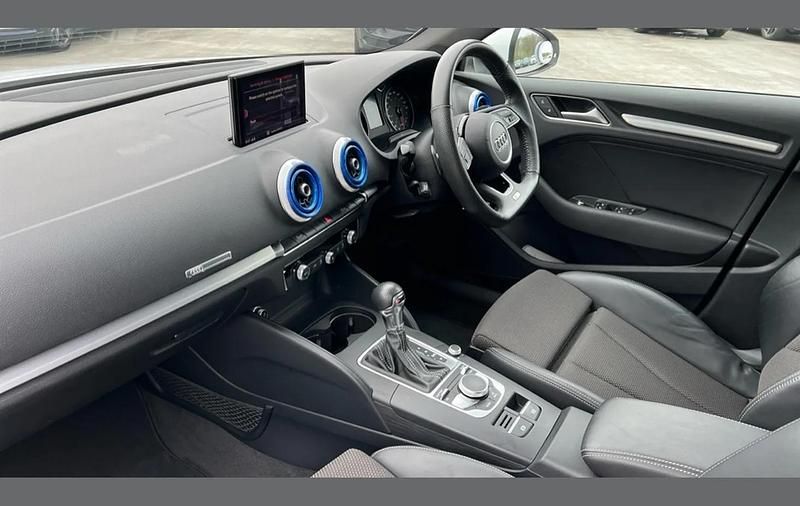 Used Audi A3 S-Line 113 HP (83 kW) 2018 White Sedan