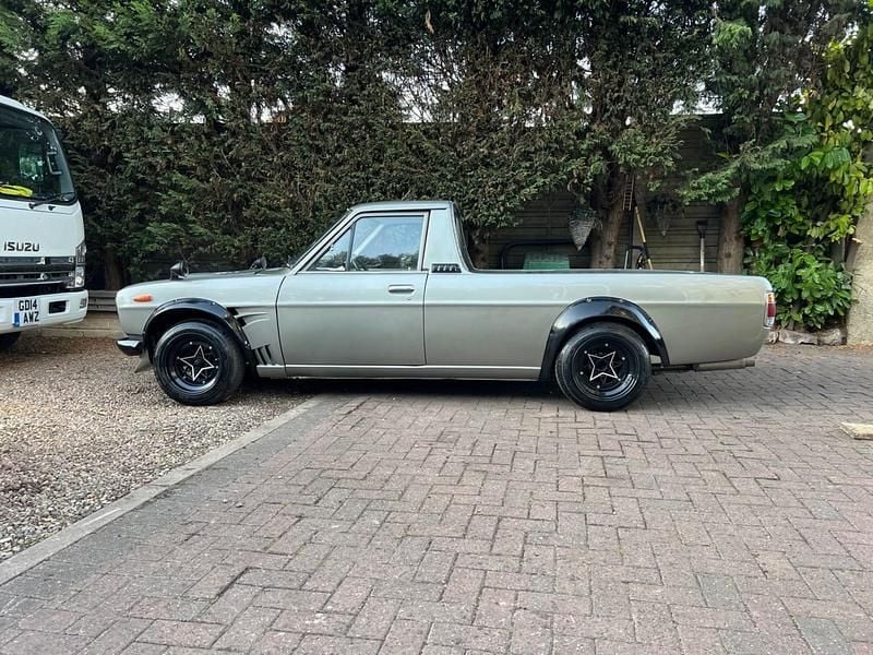 Used Nissan Sunny 1991 Grey Pickup