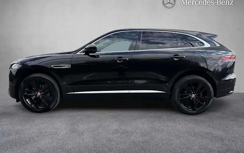 Used Jaguar F-Pace R-Dynamic 204 HP (150 kW) 2022 Black SUV