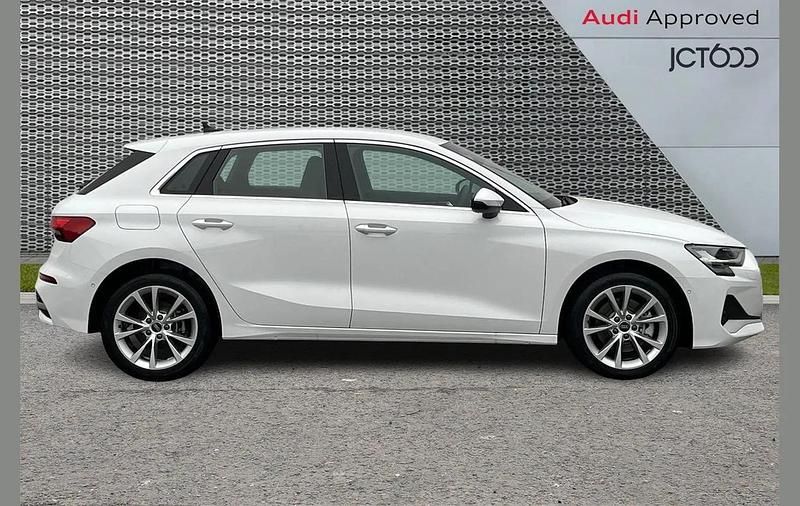 Used Audi A3 e-tron Sport 200 HP (147 kW) 2026 White Hatchback