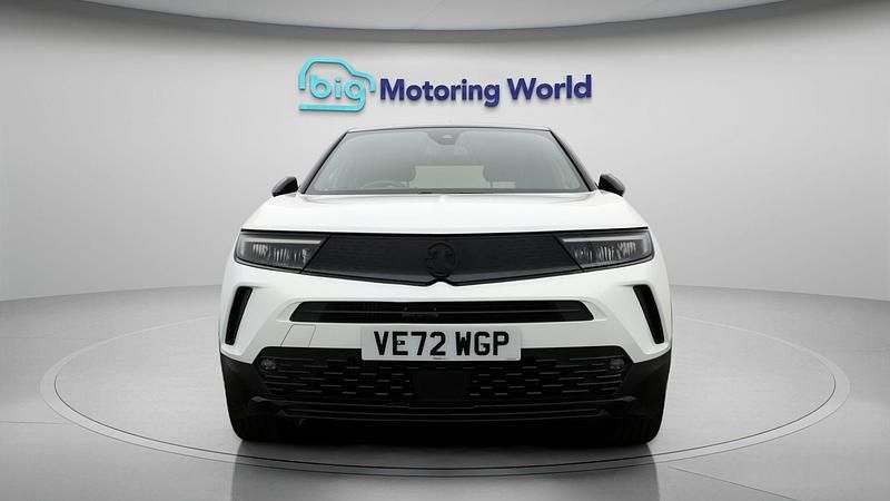Used Vauxhall Mokka GS Line 129 HP (94 kW) 2023 White SUV