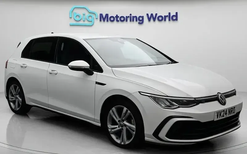 Used VW Golf VIII R-line 150 HP (110 kW) 2023 Hatchback