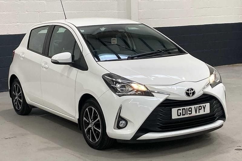 White Used 2019 Toyota Yaris Hatchback | £11,395 (Fair price) - Image 1/4