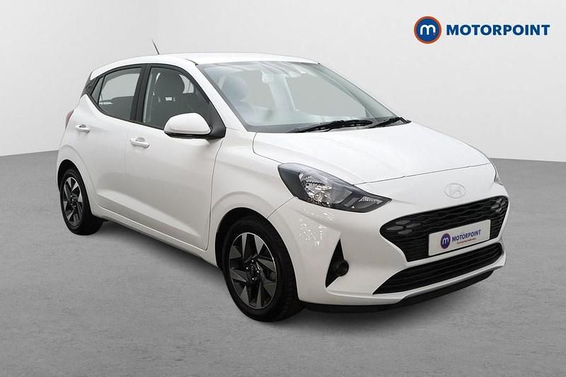 Used Hyundai i10 Advanced 63 HP (46 kW) 2025 White Hatchback