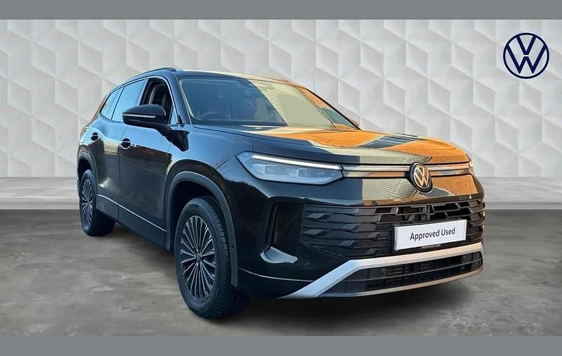 Black Used 2025 VW Tayron Life SUV | £38,200 (Super price) - Image 1/4
