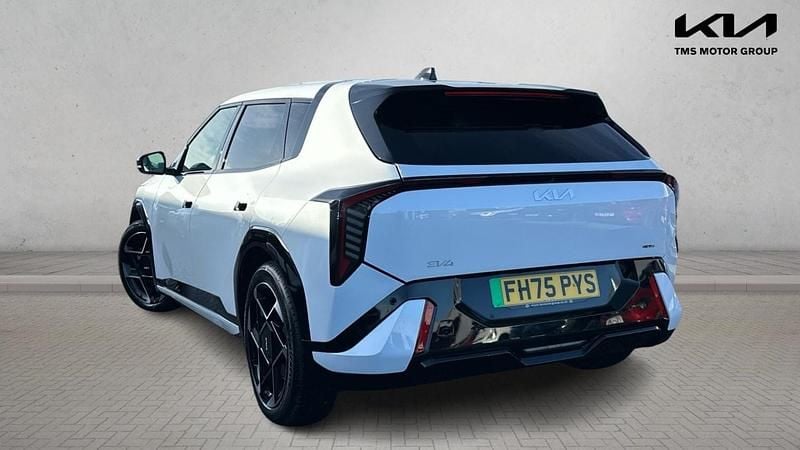 Used Kia EV4 GT-Line 150 kW (204 HP) 2026 White Hatchback