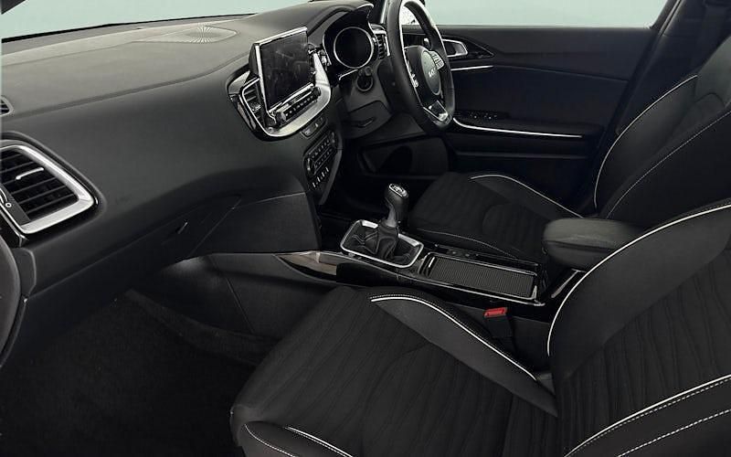 Used Kia ProCeed GT-Line 159 HP (116 kW) 2023 Red Estate