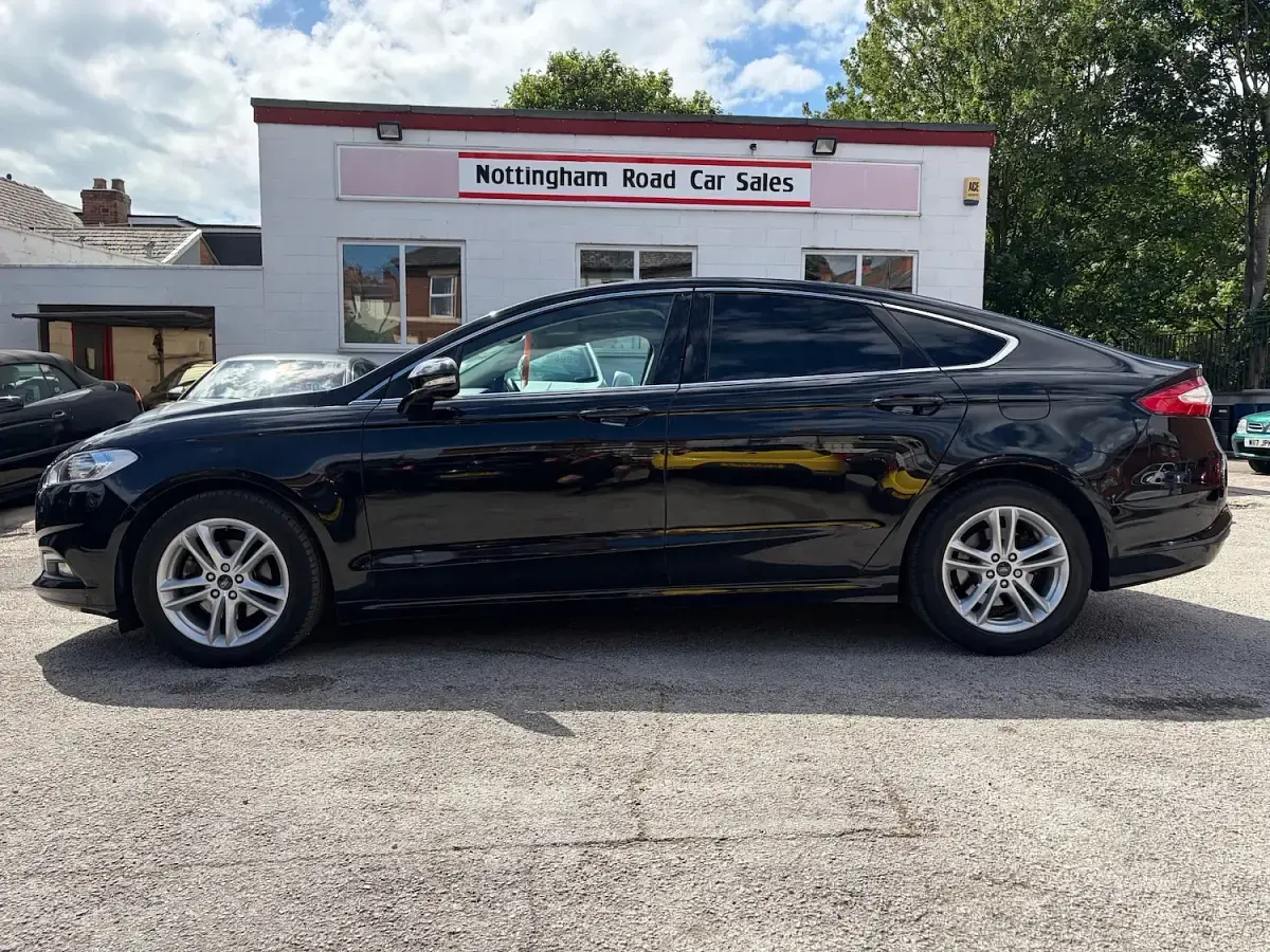 Used Ford Mondeo Zetec 2016 Black Hatchback