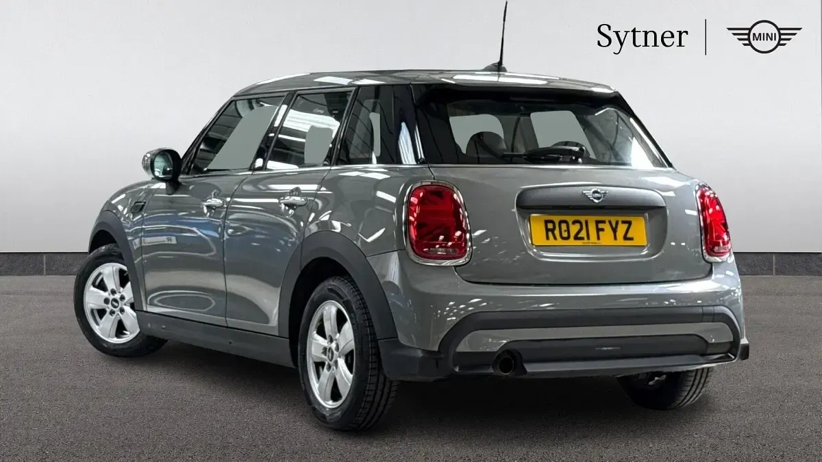 Używany Mini ONE Classic 102 KM (75 kW) 2021 Szary Hatchback