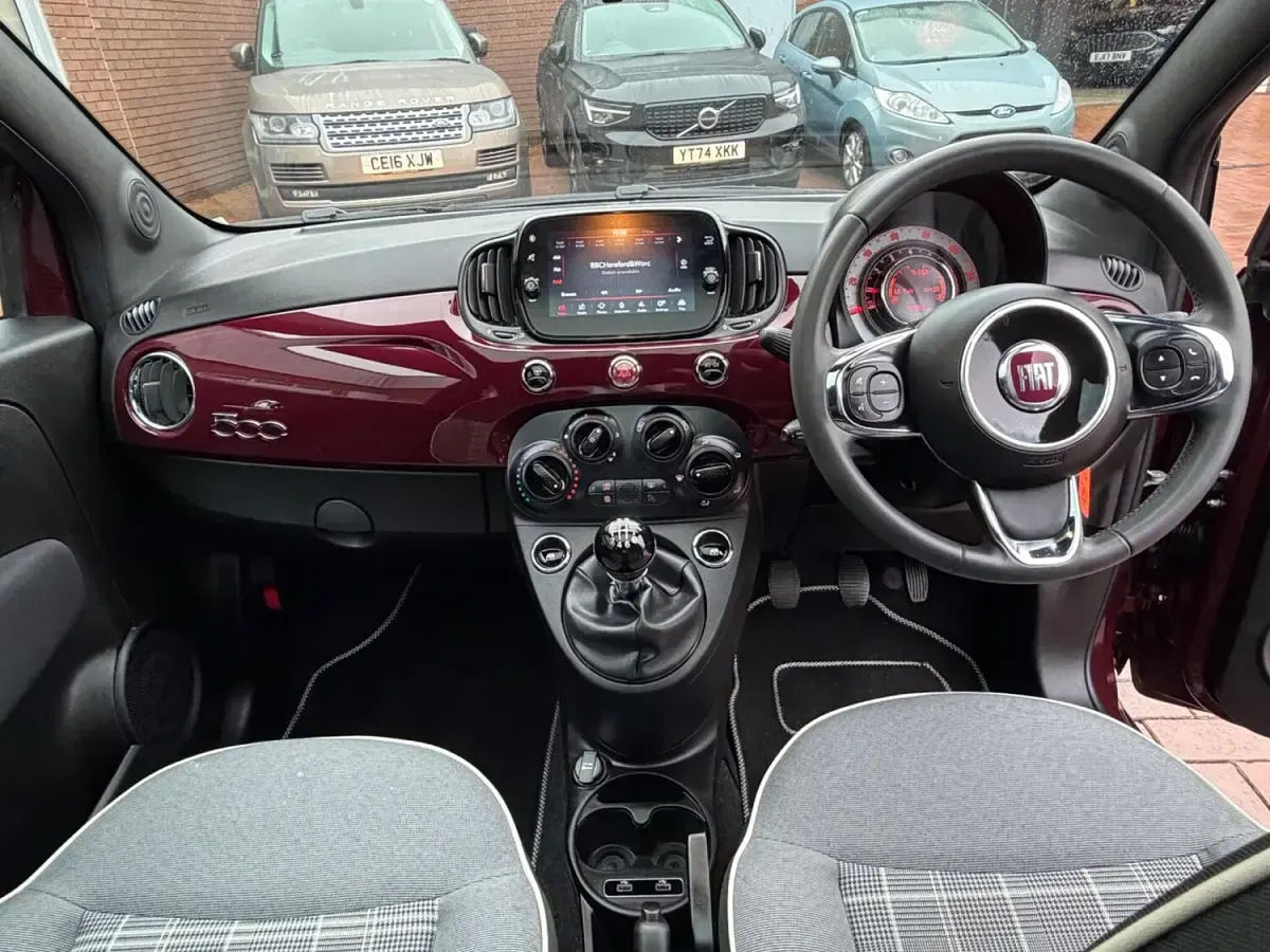 Used Fiat 500 Lounge 70 HP (51 kW) 2021 Red Hatchback