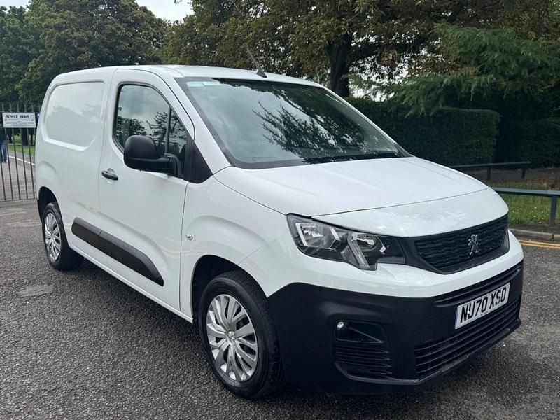 White Used 2020 Peugeot Partner S MPV | £5,650 (Fair price) - Image 1/4