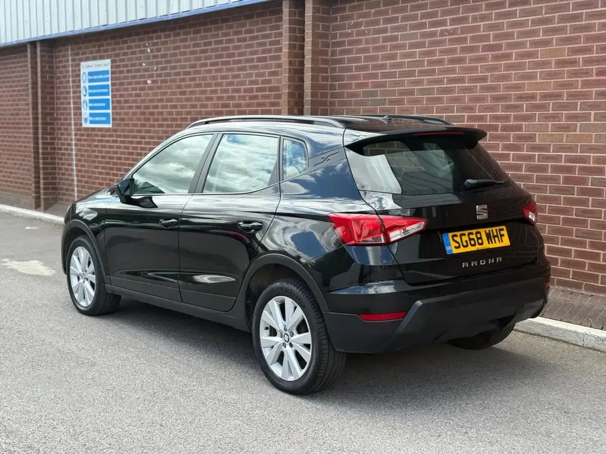 Usado Seat Arona SE 2018 Preto SUV