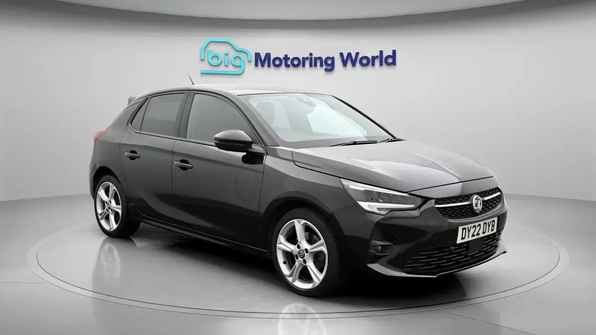 Usado Vauxhall Corsa Edition 131 HP (96 kW) 2022 Citadino