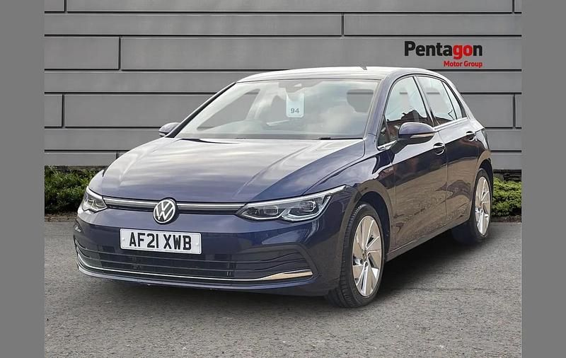 Used VW Golf VIII Style 147 HP (108 kW) 2021 Blue Hatchback
