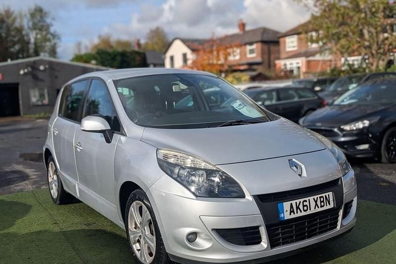 Silver Used 2012 Renault Scénic III Dynamique MPV | £4,000 (Fair price) - Image 1/1