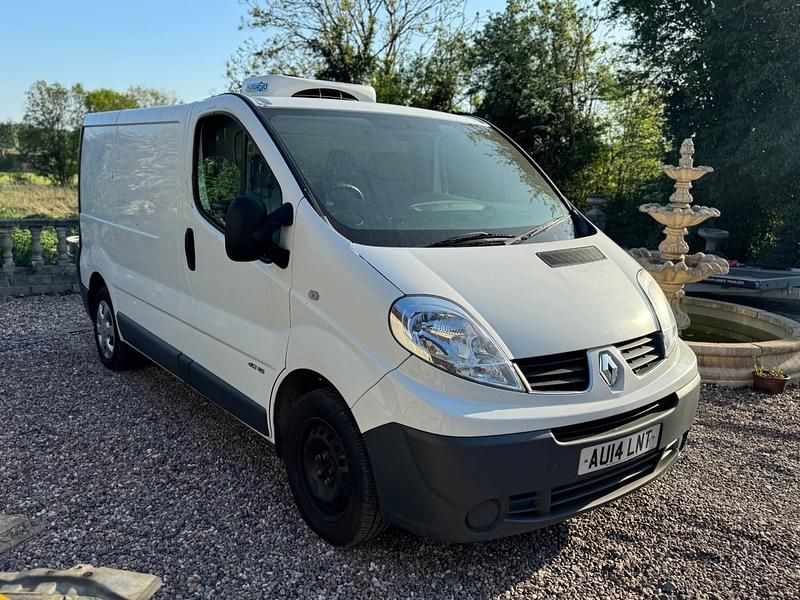 White Used 2014 Renault Trafic Van | £3,250 (Fair price) - Image 1/4
