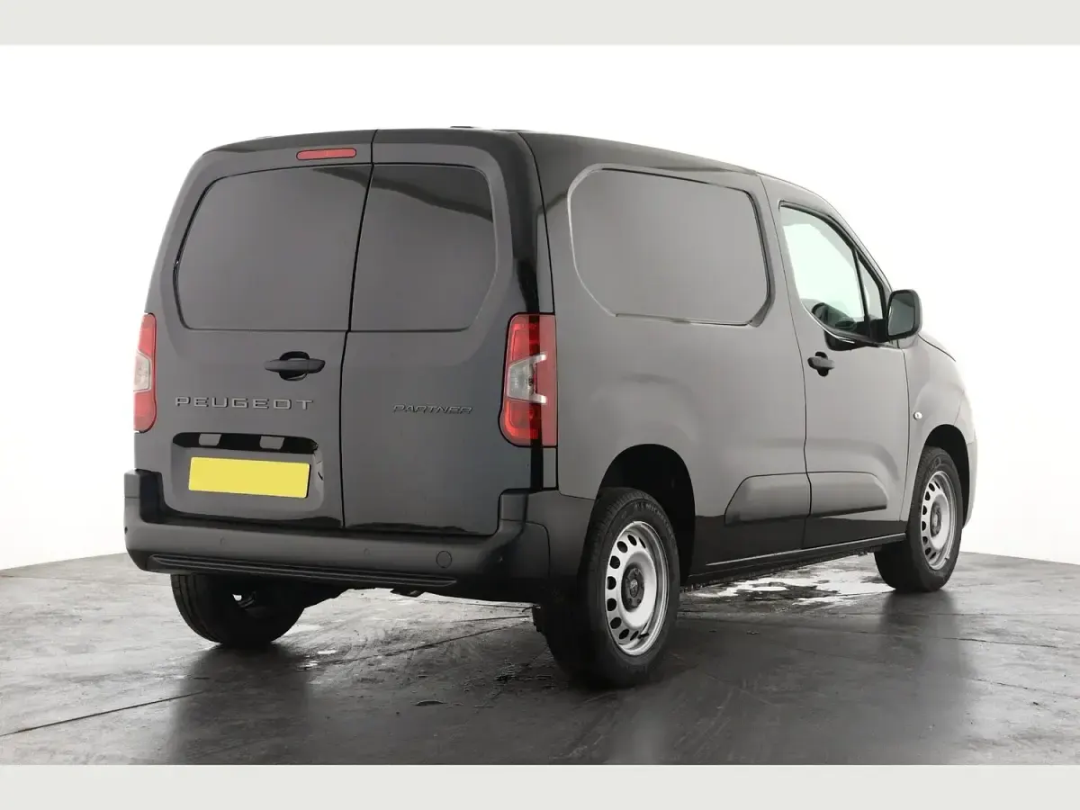 New Peugeot Partner 131 HP (96 kW) 2026 Black MPV