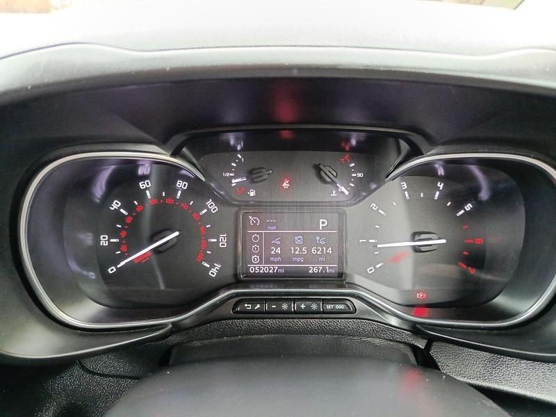 Used Citroën Berlingo 128 HP (94 kW) 2023 Grey MPV