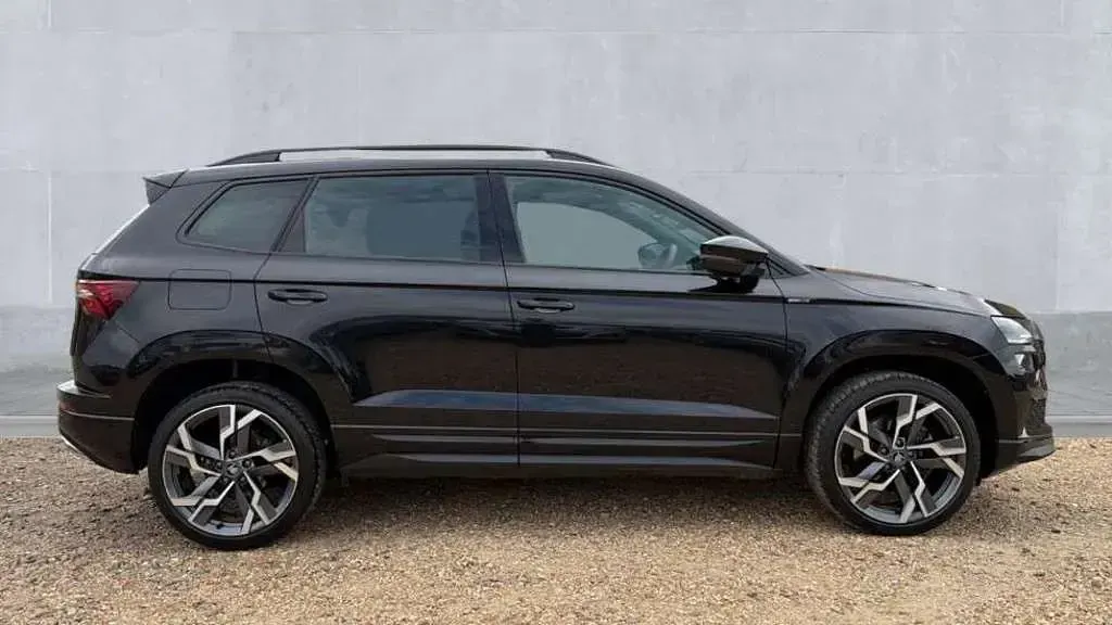 Used Skoda Karoq SportLine 150 HP (110 kW) 2025 Black SUV
