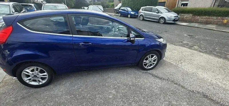Used Ford Fiesta Zetec 82 HP (60 kW) 2016 Blue Hatchback