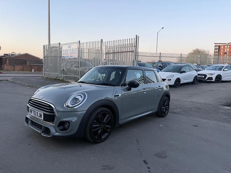 Begagnad Mini Cooper Hatch 2020 Grå Halvkombi