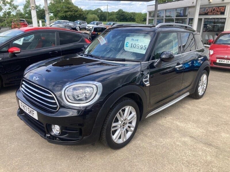Black Used 2017 Mini Cooper D Countryman SUV | £10,991 (Fair price) - Image 1/4