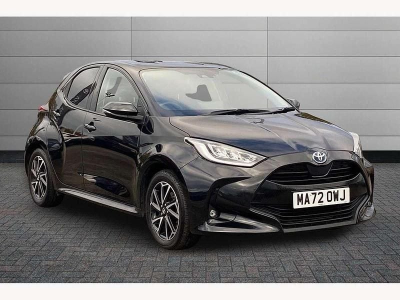 Black Used 2022 Toyota Yaris Hybrid Design Hatchback | £18,750 (A bit pricey) - Image 1/3