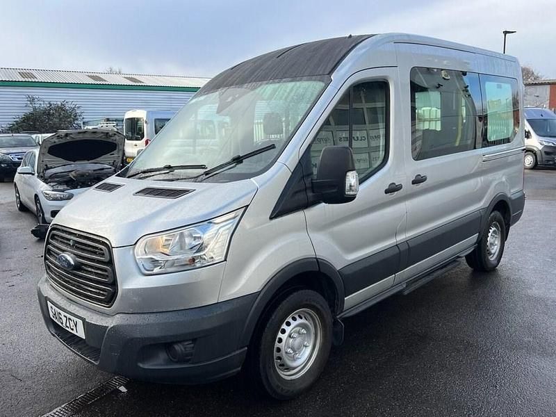 Usado Ford Transit SE 125 CV (91 kW) 2016 Plateado Berlina