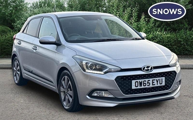Used Hyundai i20 Premium 120 HP (88 kW) 2016 Silver Hatchback