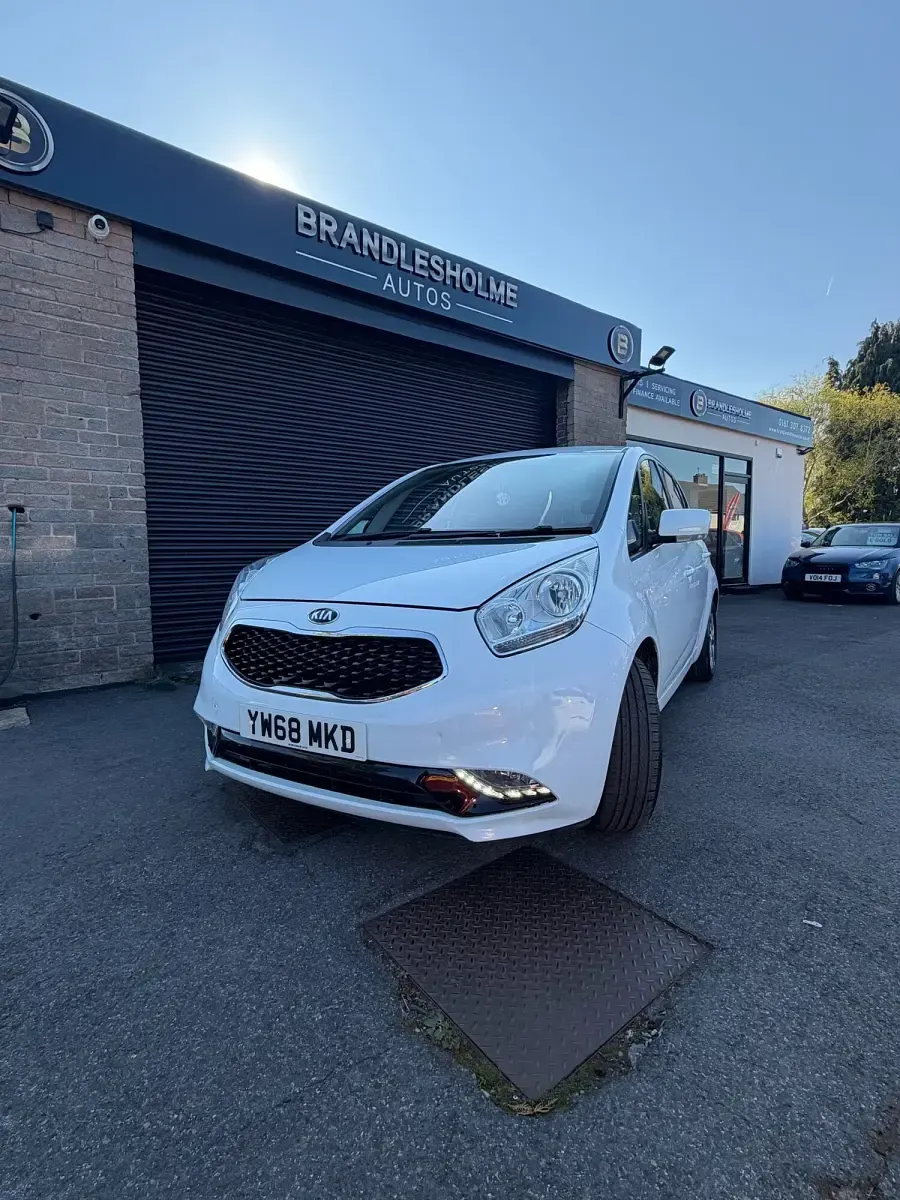 Used Kia Venga 2018 White Hatchback