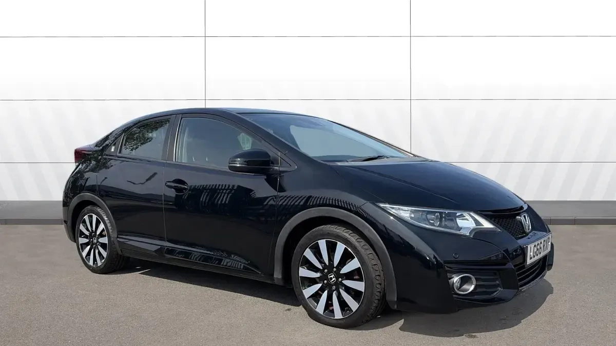 Used Honda Civic SE Plus 142 HP (104 kW) 2016 Hatchback