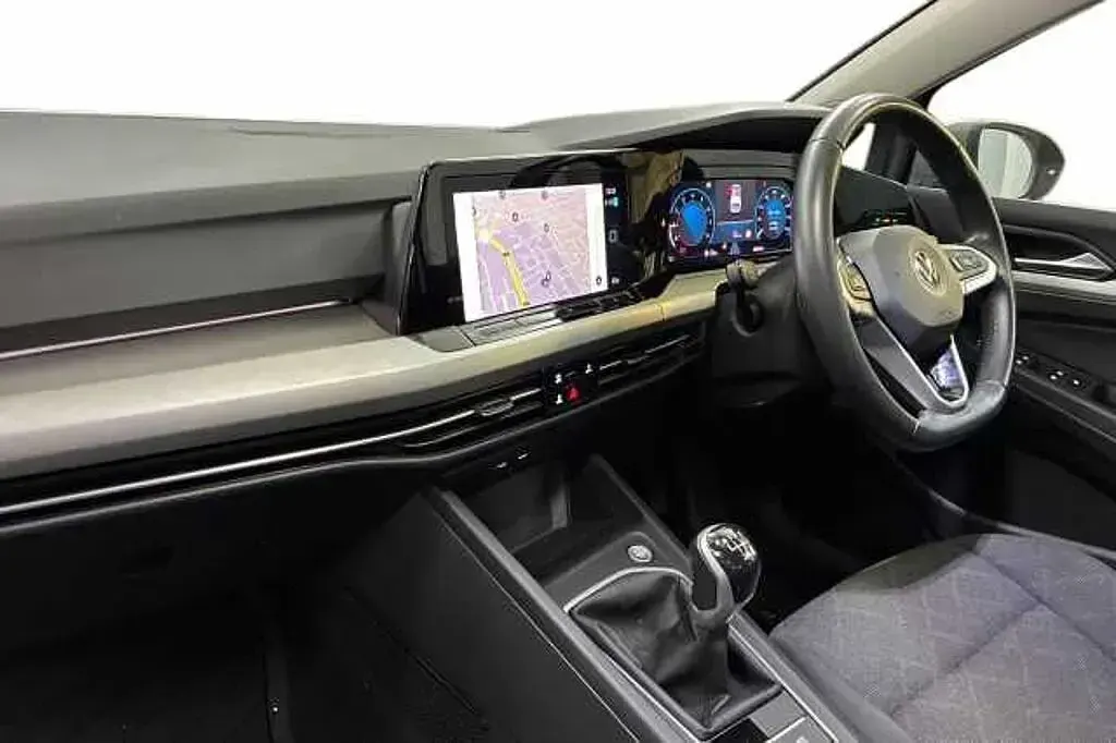 Używany VW Golf VIII 130 KM (95 kW) 2022