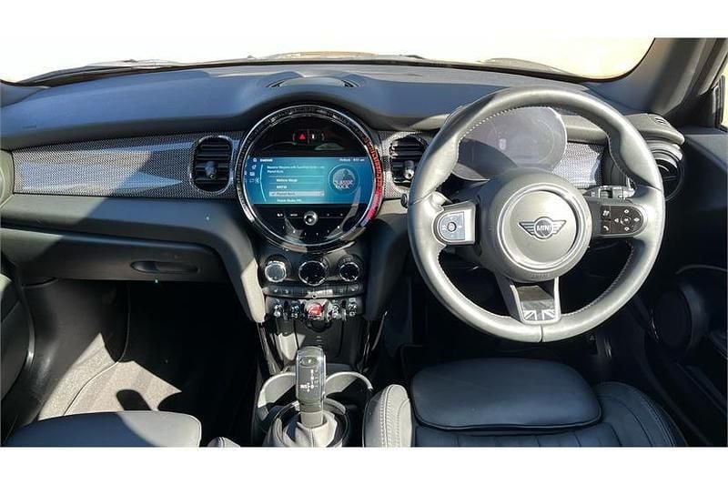 Used Mini Cooper Exclusive 136 HP (100 kW) 2024 Silver Hatchback