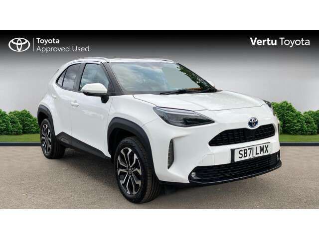 White Used 2022 Toyota Yaris Cross Design SUV | £17,216 (Fair price) - Image 1/4