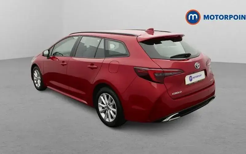 Second-hand Toyota Corolla 140 CP (102 kW) 2026 Break