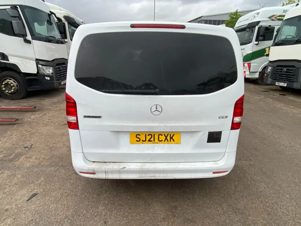 Usado Mercedes Vito 2021 Branco Van