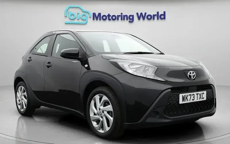 Used Toyota Aygo X PURE 72 HP (52 kW) 2023 SUV