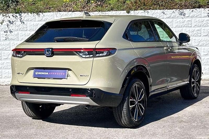 Used Honda HR-V Advance 131 HP (96 kW) 2023 Sand khaki SUV