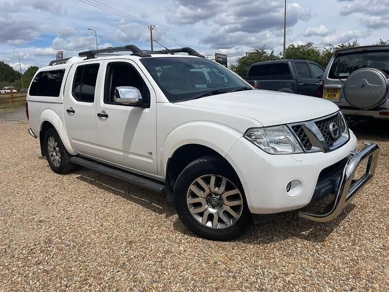 Used Nissan Navara 231 HP (169 kW) 2013 White Pickup