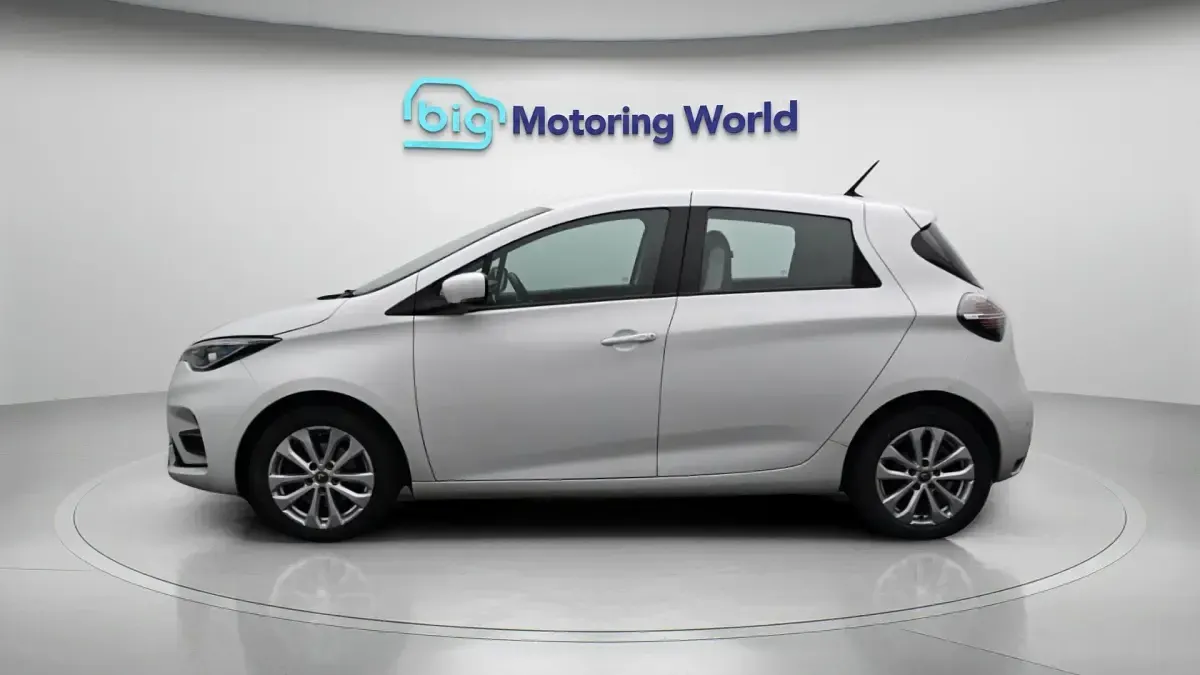 Used Renault Zoe Iconic 100 kW (136 HP) 2021 Hatchback