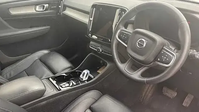 Used Volvo XC40 Ultimate 197 HP (144 kW) 2023 Silver dawn SUV