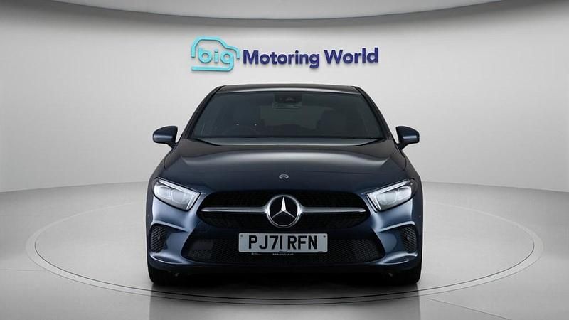 Used Mercedes A150 Executive 150 HP (110 kW) 2021 Blue Hatchback